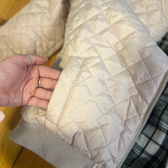 Ashley Outwear jacket Large - Picture 4 of 5